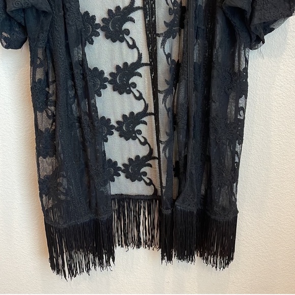 Dex Sheer Fringe Lace Kimono Size Large - Picture 4 of 8